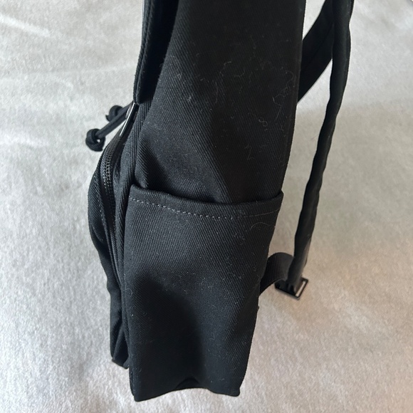 Everlane The Canvas Backpack Black Laptop Drawstring Envoy Logo EUC Unisex - Picture 9 of 12